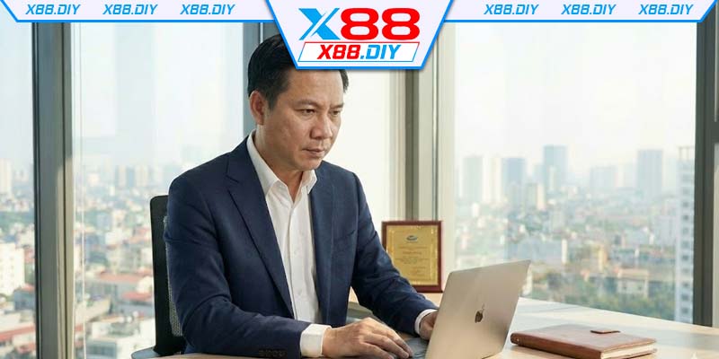 thong-tin-ly-lich-chi-tiet-cua-ceo-nam-phong